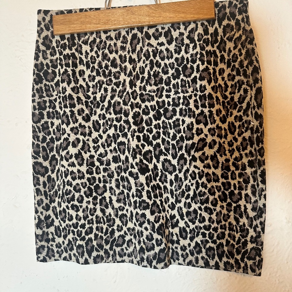 Dynamite Neutral Leopard Print Mini Skirt | Size Small